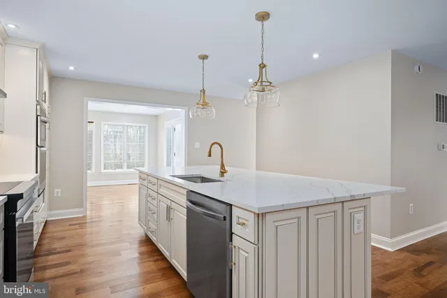 $899,999 | 8200 Howard Trail, Fredericksburg, VA 22407