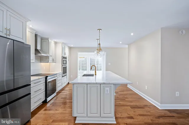 $899,999 | 8200 Howard Trail, Fredericksburg, VA 22407