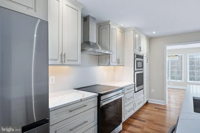 $899,999 | 8200 Howard Trail, Fredericksburg, VA 22407