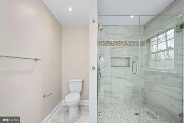 $899,999 | 8200 Howard Trail, Fredericksburg, VA 22407