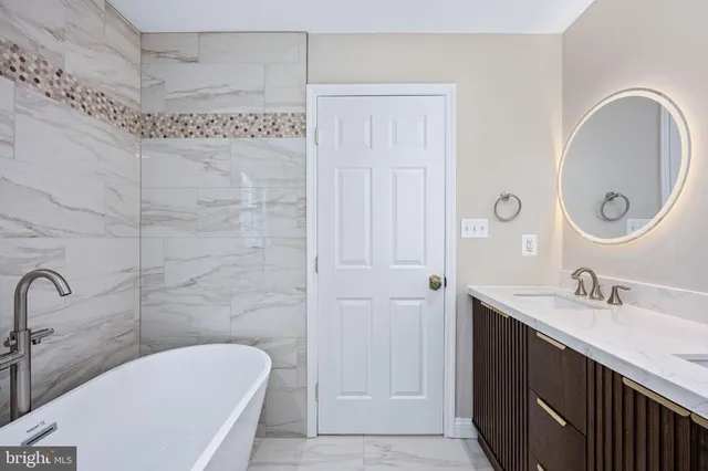 $899,999 | 8200 Howard Trail, Fredericksburg, VA 22407