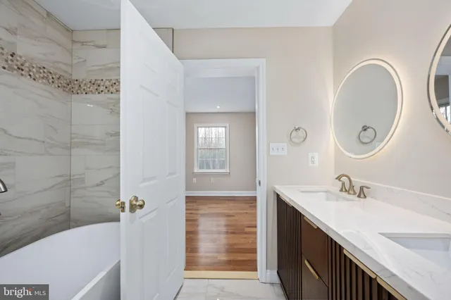 $899,999 | 8200 Howard Trail, Fredericksburg, VA 22407