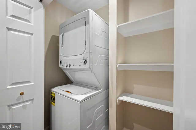 $899,999 | 8200 Howard Trail, Fredericksburg, VA 22407