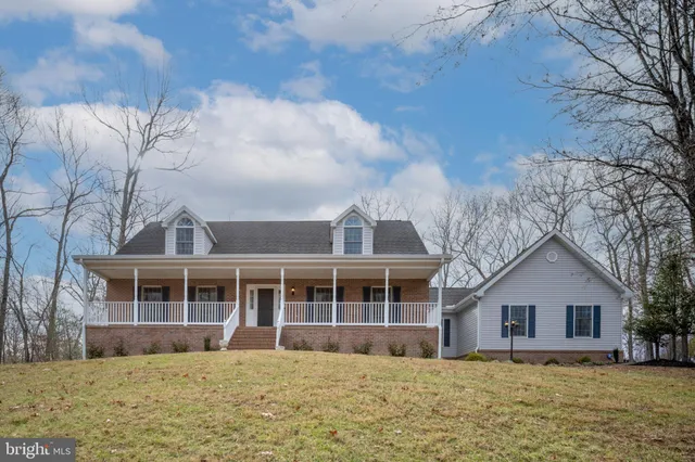 $899,999 | 8200 Howard Trail, Fredericksburg, VA 22407