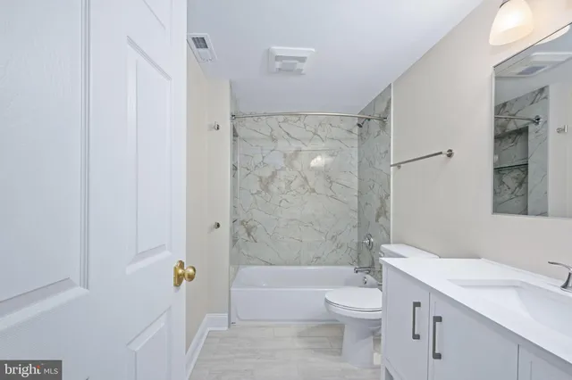 $899,999 | 8200 Howard Trail, Fredericksburg, VA 22407