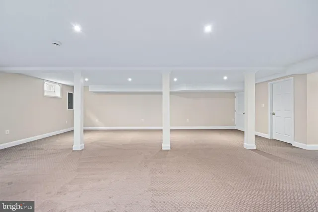 $899,999 | 8200 Howard Trail, Fredericksburg, VA 22407