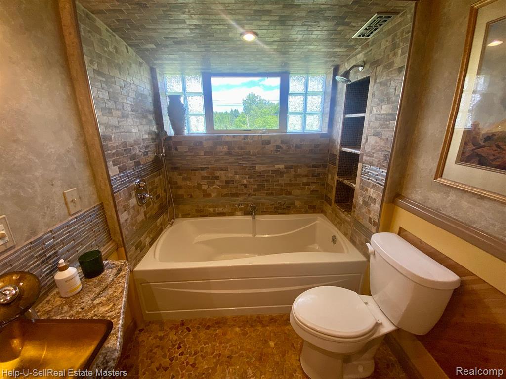 4408 Lapeer Road Port Huron, MI 48060 - Photo 20 of 53