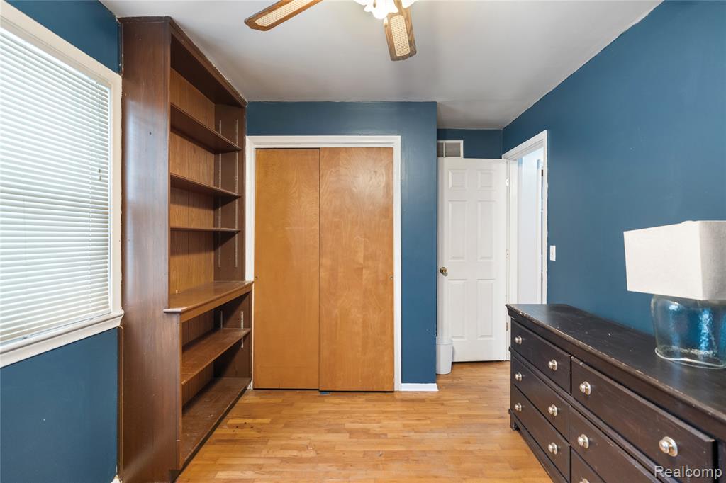 1397 Roat Court Burton, MI 48509 - Photo 16 of 46 Gallery Image 16