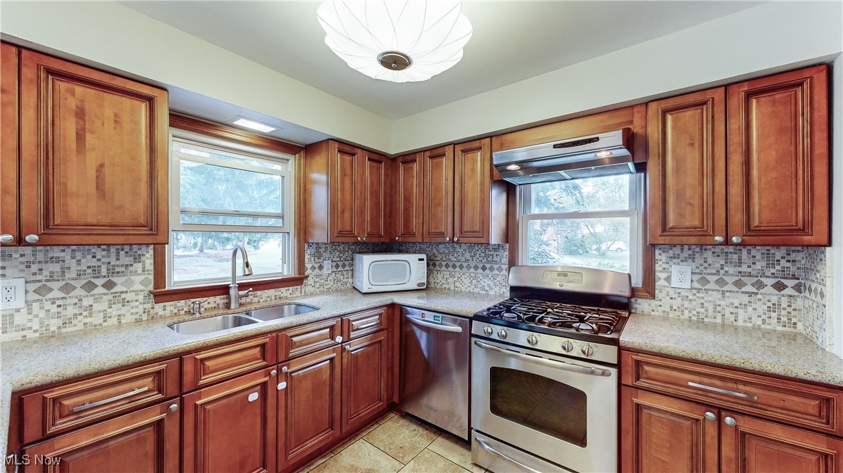 5792 Highland Road Cleveland, OH 44143 - Photo 9 of 43 Gallery Image 9