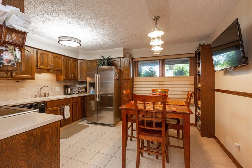 5696 Broyles Road Avon, IN 46123 - Photo 5 of 26 Gallery Image 5