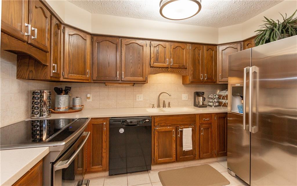 5696 Broyles Road Avon, IN 46123 - Photo 6 of 26 Gallery Image 6