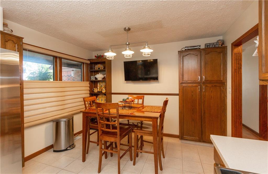 5696 Broyles Road Avon, IN 46123 - Photo 7 of 26 Gallery Image 7