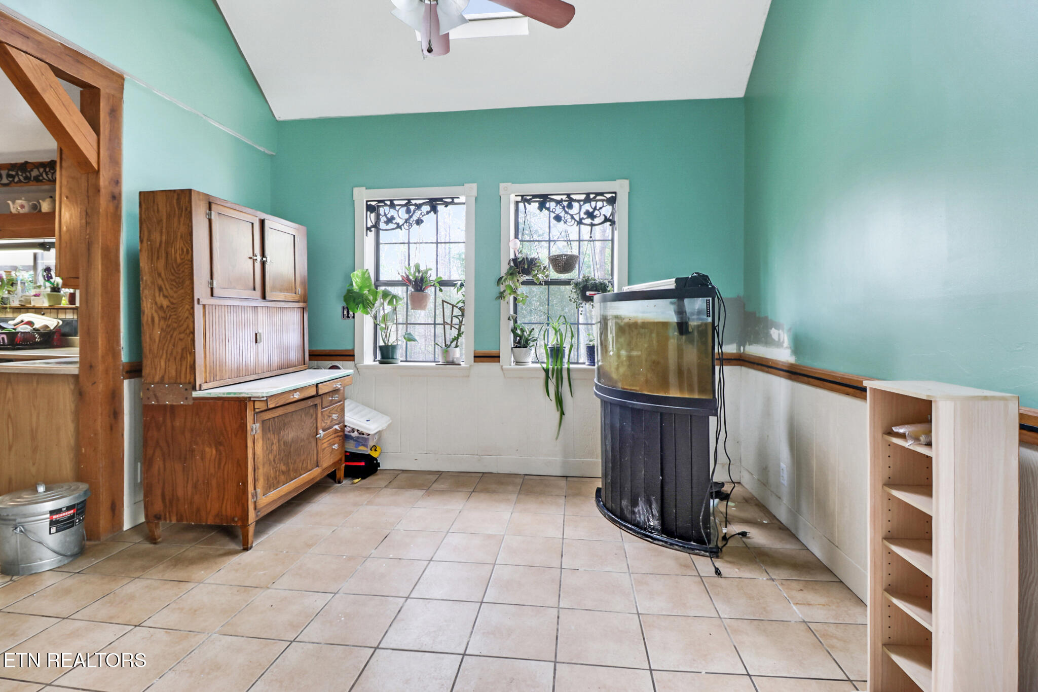 116 Grouse Ridge Road Harriman, TN 37748 - Photo 15 of 40 Side Door Entry