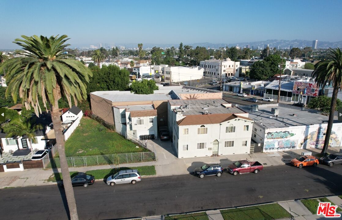 2605 South Rimpau Boulevard Los Angeles, CA 90016 - Photo 1 of 6