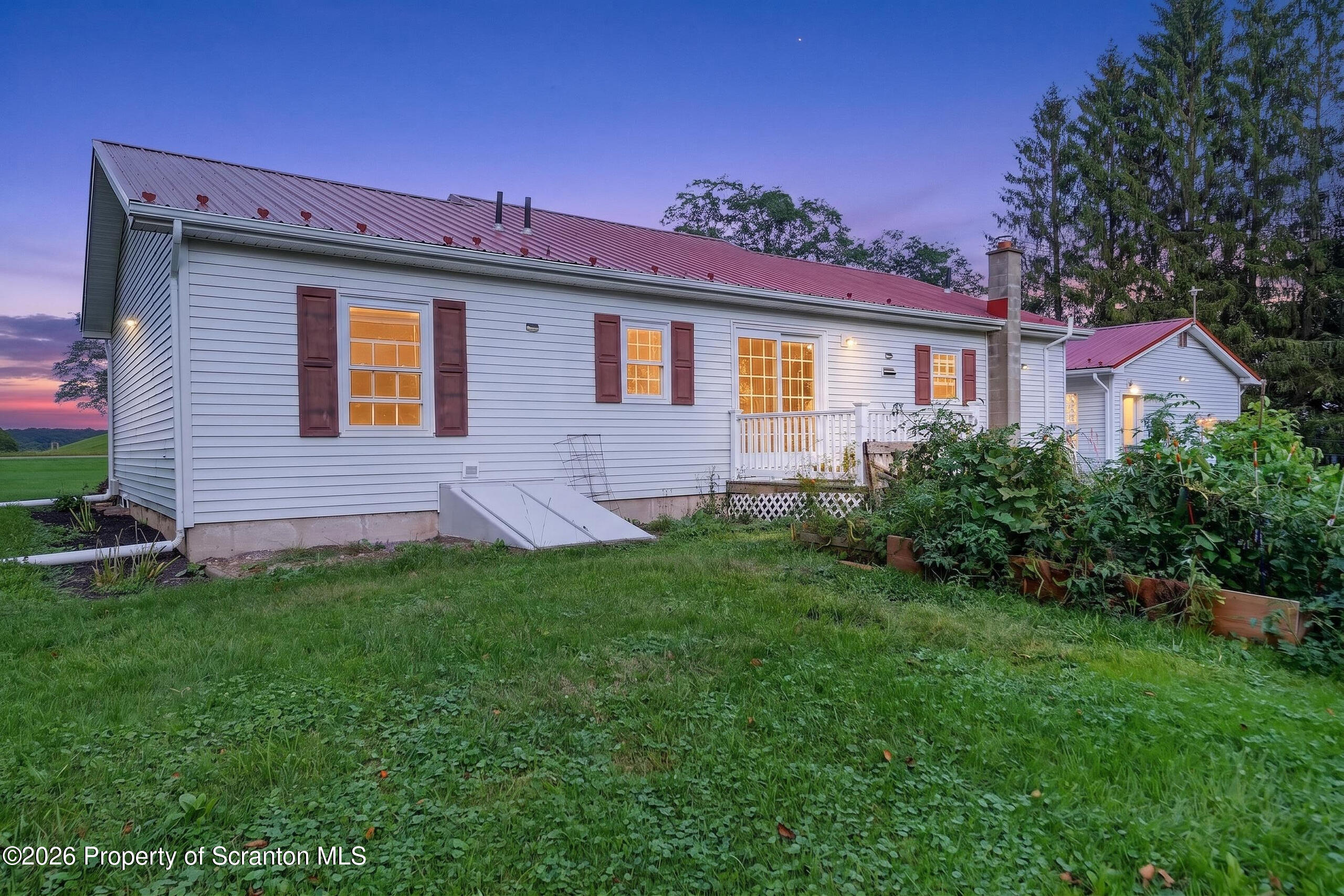 3330 Quicktown Road Moscow, PA 18444 - Photo 6 of 24 006_EE005_DSC02792#twilight