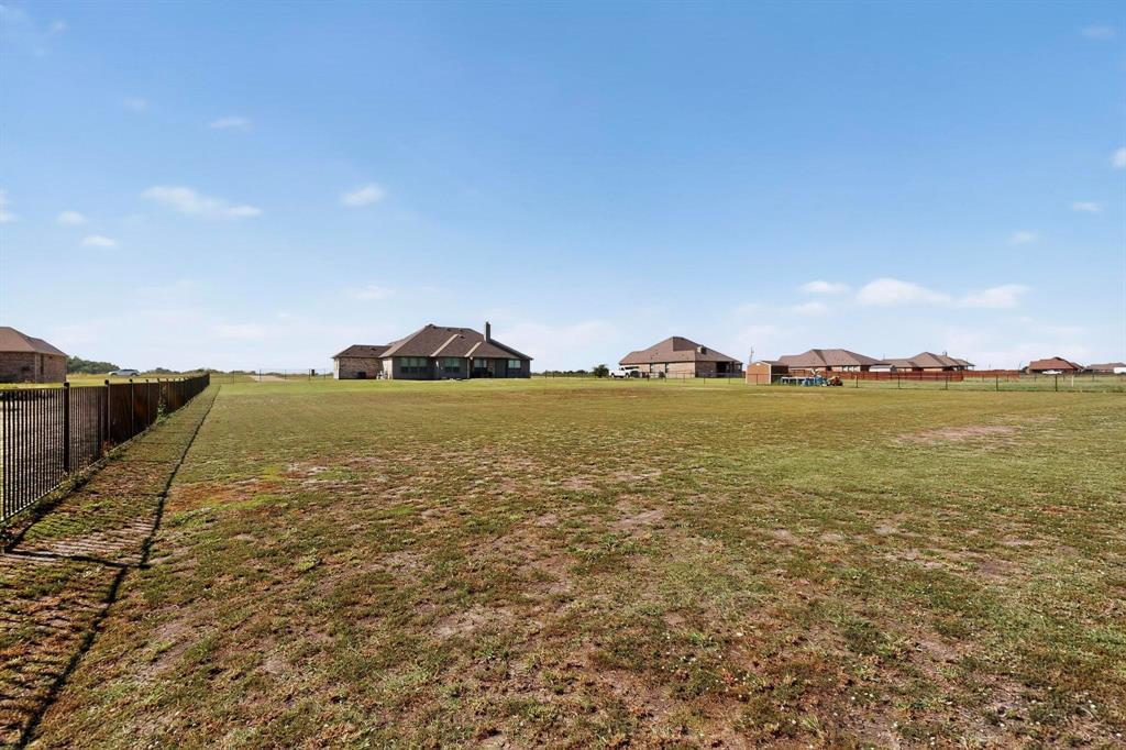 634 Gant Road Sherman, TX 75090 - Photo 33 of 40 View of yard