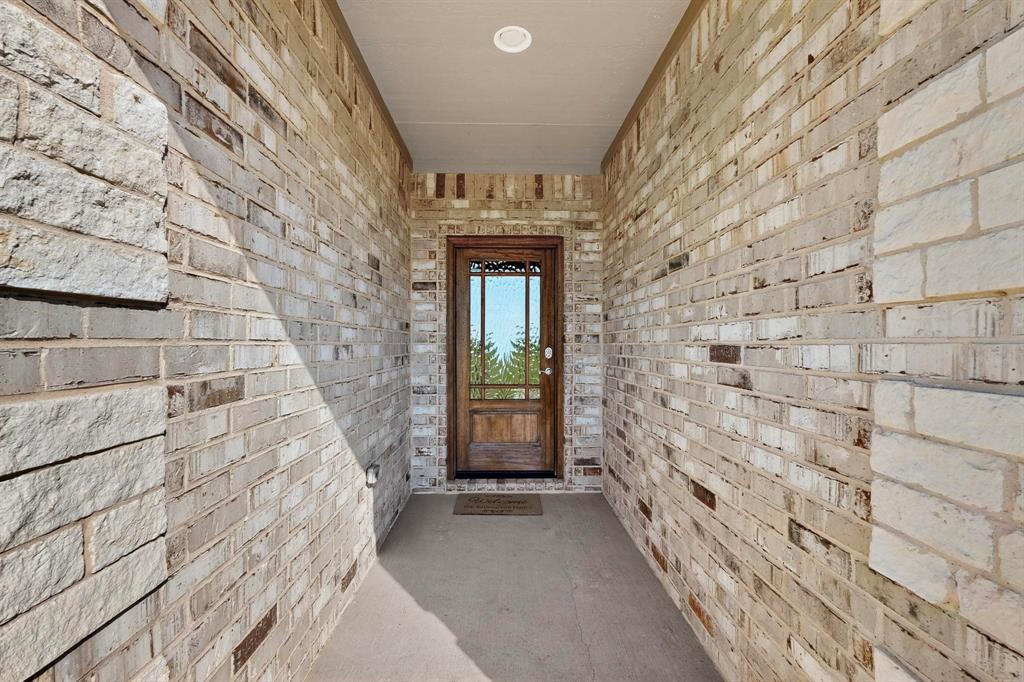 634 Gant Road Sherman, TX 75090 - Photo 4 of 40 Doorway to property