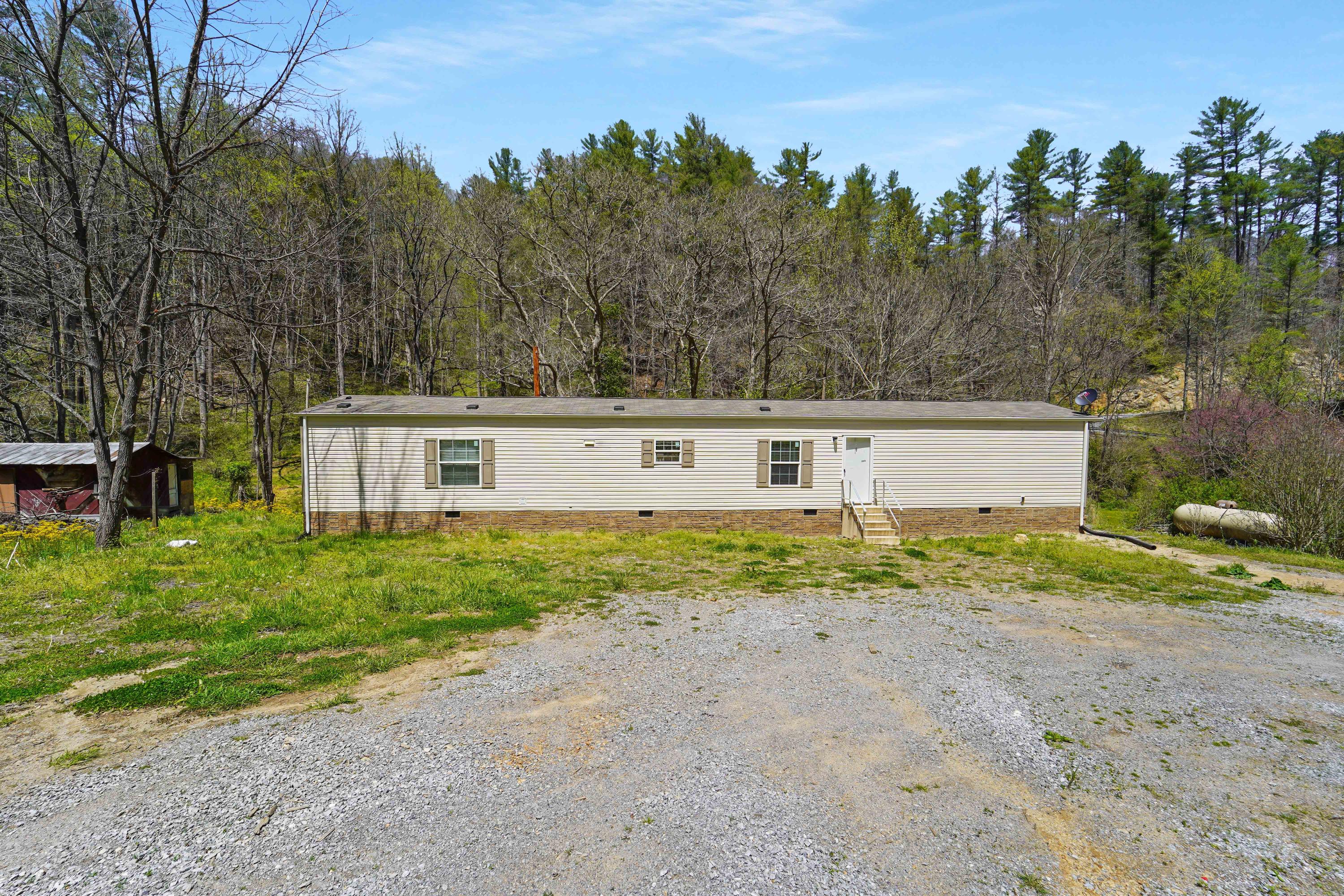 420 Tilson Mountain Road Erwin, TN 37650 - Photo 1 of 16 Front of House