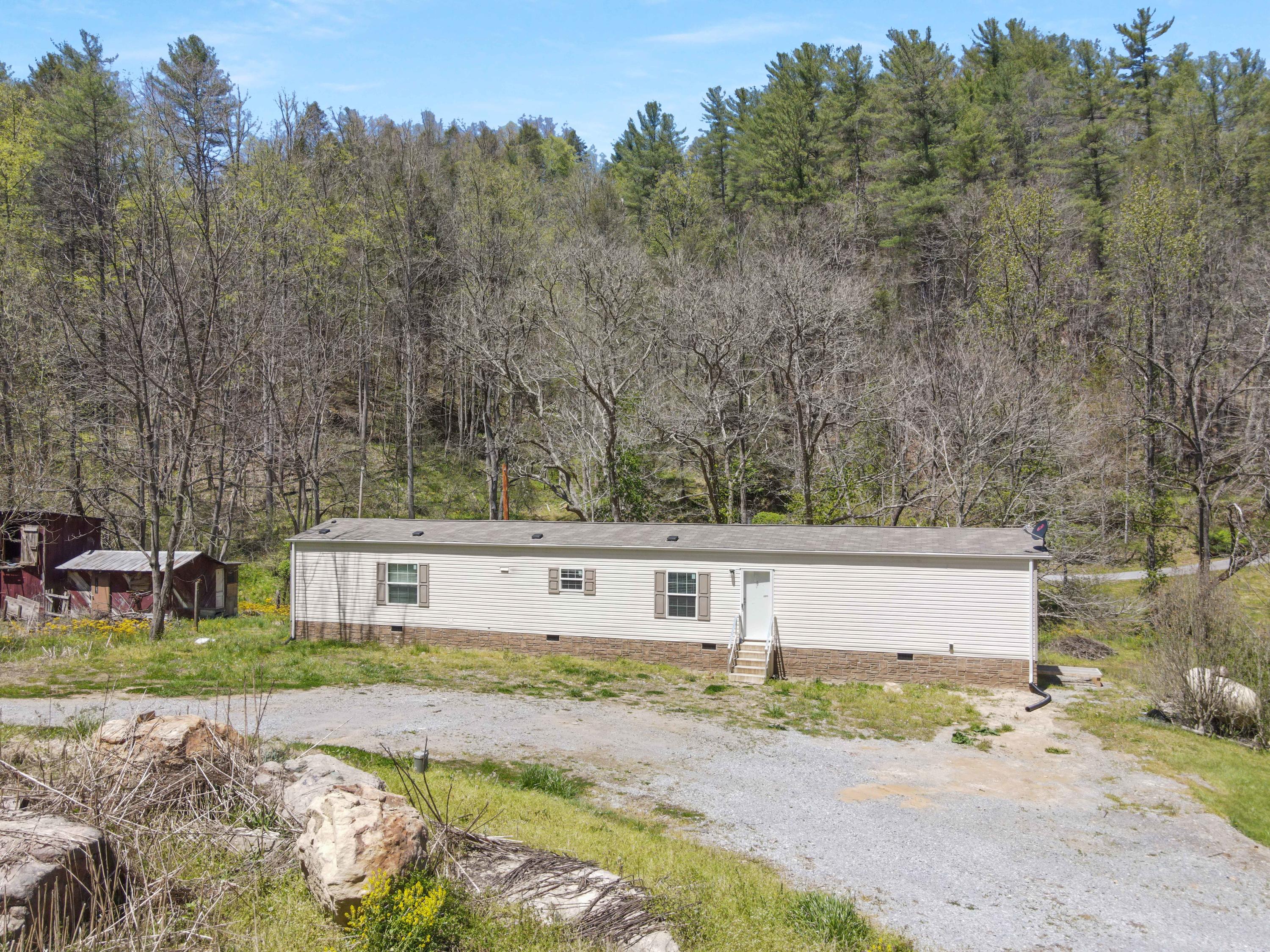 420 Tilson Mountain Road Erwin, TN 37650 - Photo 15 of 16 Front