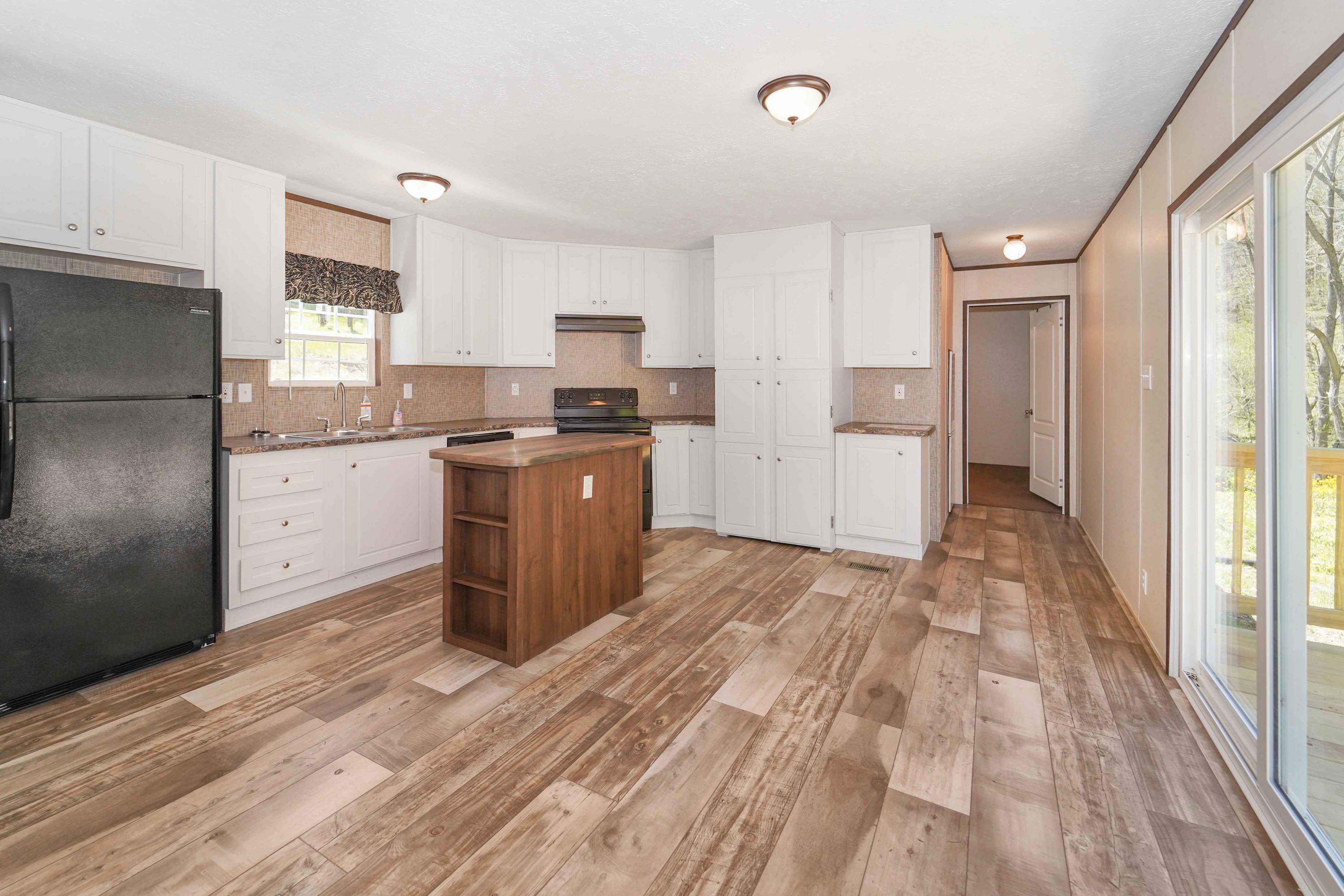 420 Tilson Mountain Road Erwin, TN 37650 - Photo 4 of 16 Kitchen