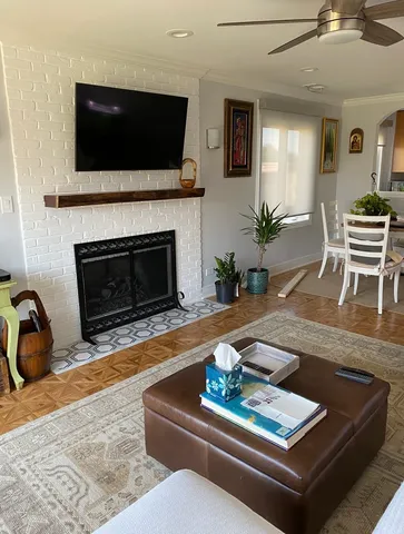 $575,000 | 901 Hinman Avenue, Unit 5F, Evanston, IL 60202