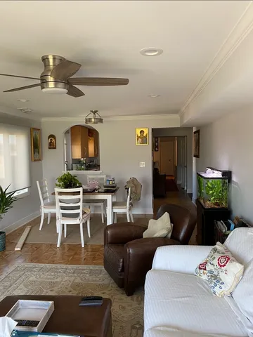 $575,000 | 901 Hinman Avenue, Unit 5F, Evanston, IL 60202