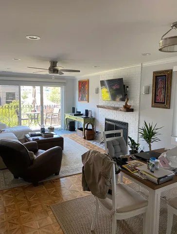 $575,000 | 901 Hinman Avenue, Unit 5F, Evanston, IL 60202