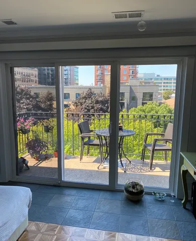 $575,000 | 901 Hinman Avenue, Unit 5F, Evanston, IL 60202