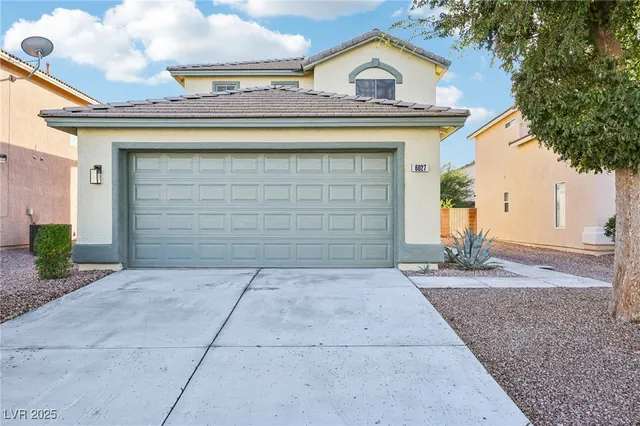 $1,900 | 6027 Riflecrest Avenue, Las Vegas, NV 89156