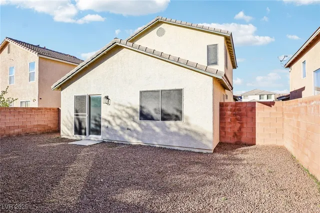 $1,900 | 6027 Riflecrest Avenue, Las Vegas, NV 89156