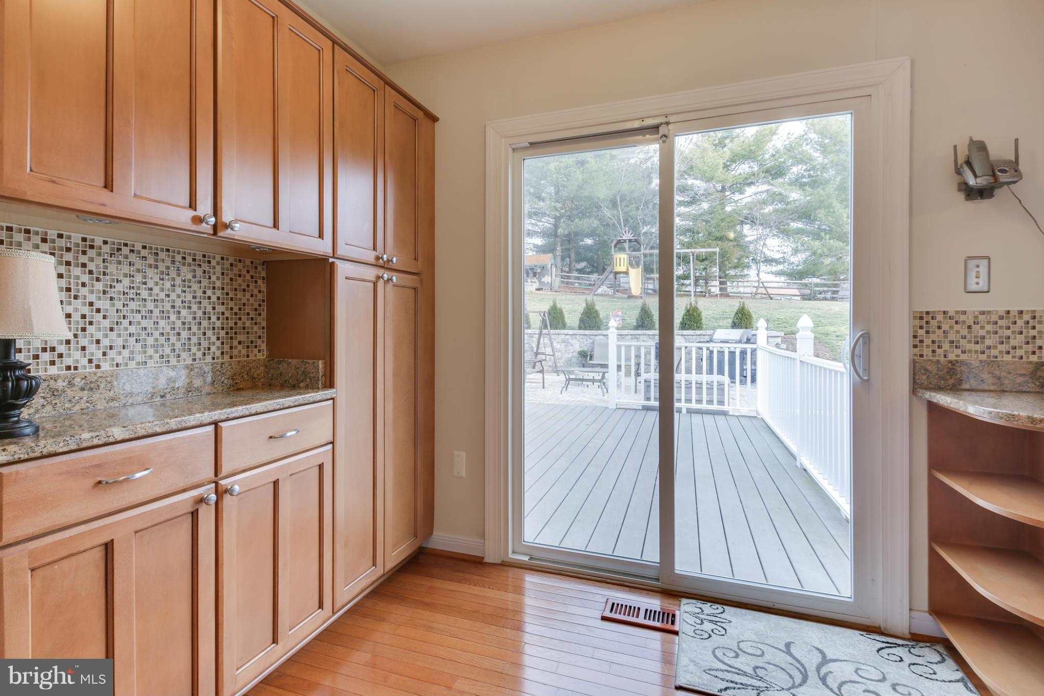 10417 Carlyn Ridge Road Damascus, MD 20872 - Photo 11 of 30 Kitchen