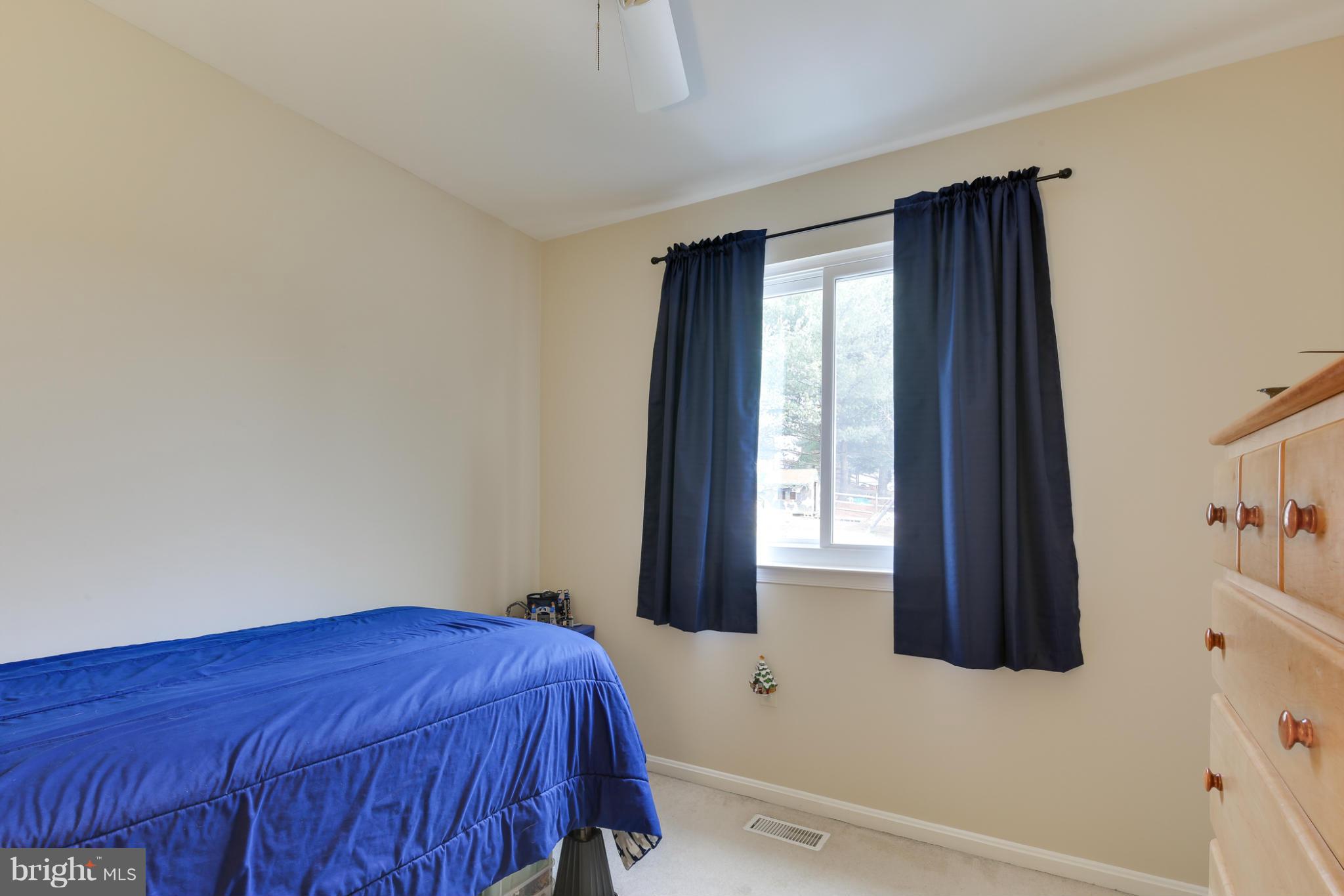 10417 Carlyn Ridge Road Damascus, MD 20872 - Photo 21 of 30 Bedroom