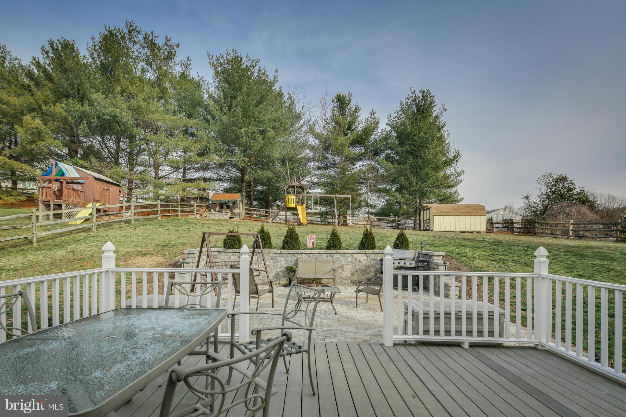 10417 Carlyn Ridge Road Damascus, MD 20872 - Photo 29 of 30 Exterior (Rear)