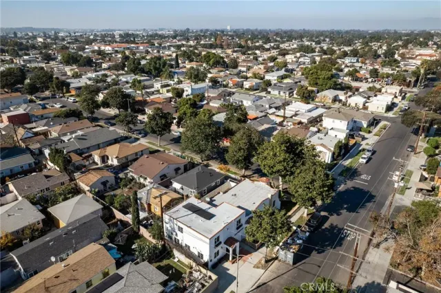 $2,195 | 498 East E 52nd, Long Beach, CA 90805