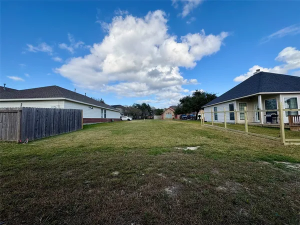 $54,500 | 117 Moonspinner, Montgomery, TX 77356