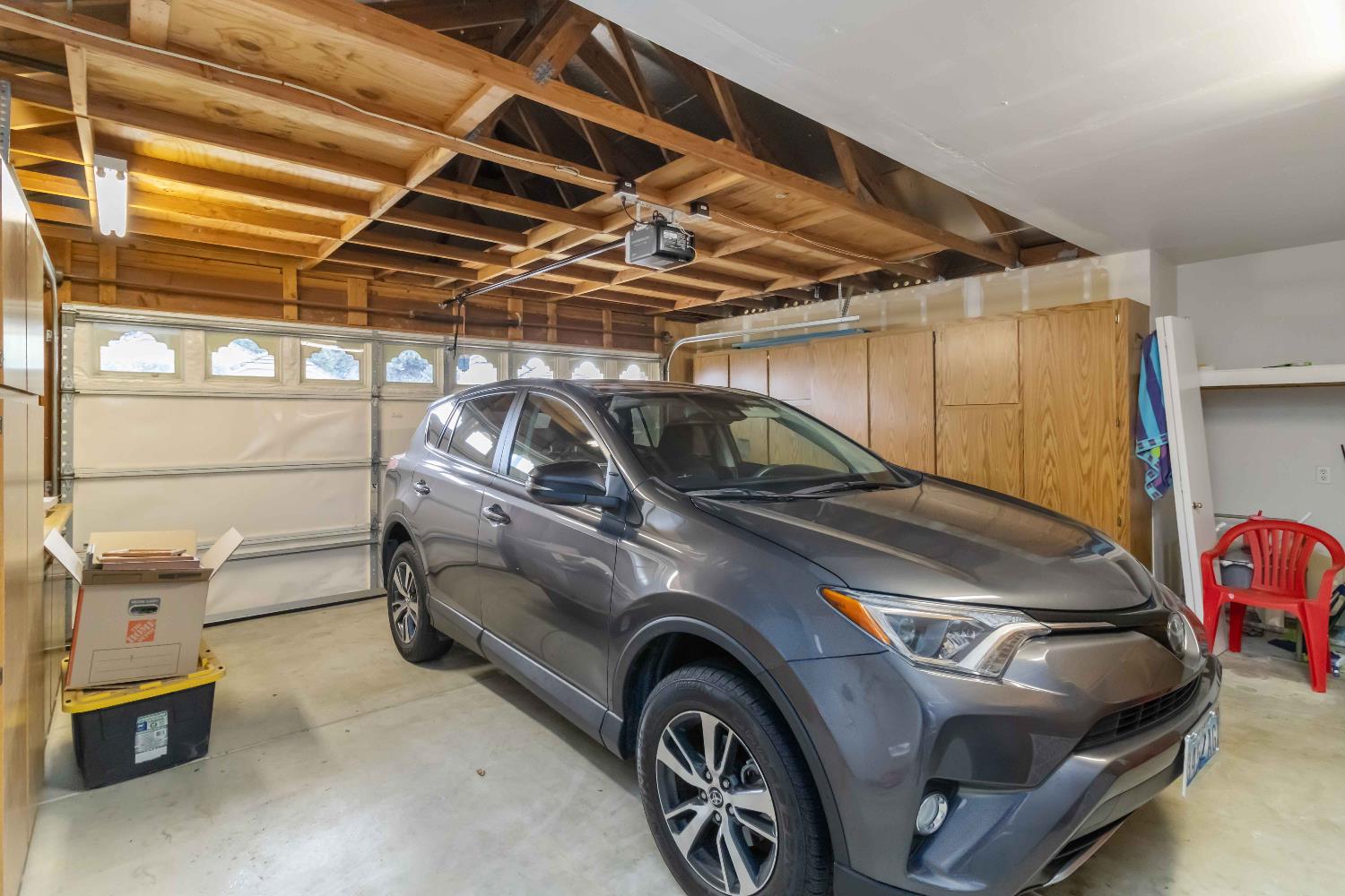 7597 Timberrose Way Roseville, CA 95747 - Photo 28 of 30 a utility room with dryer and washer