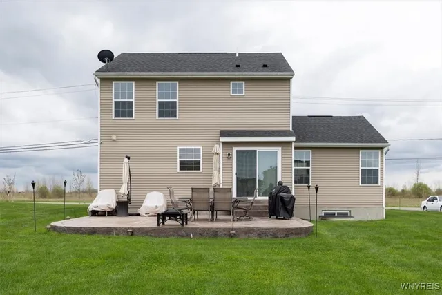 $399,900 | 694 Pleasant View Drive, Lancaster, NY 14086