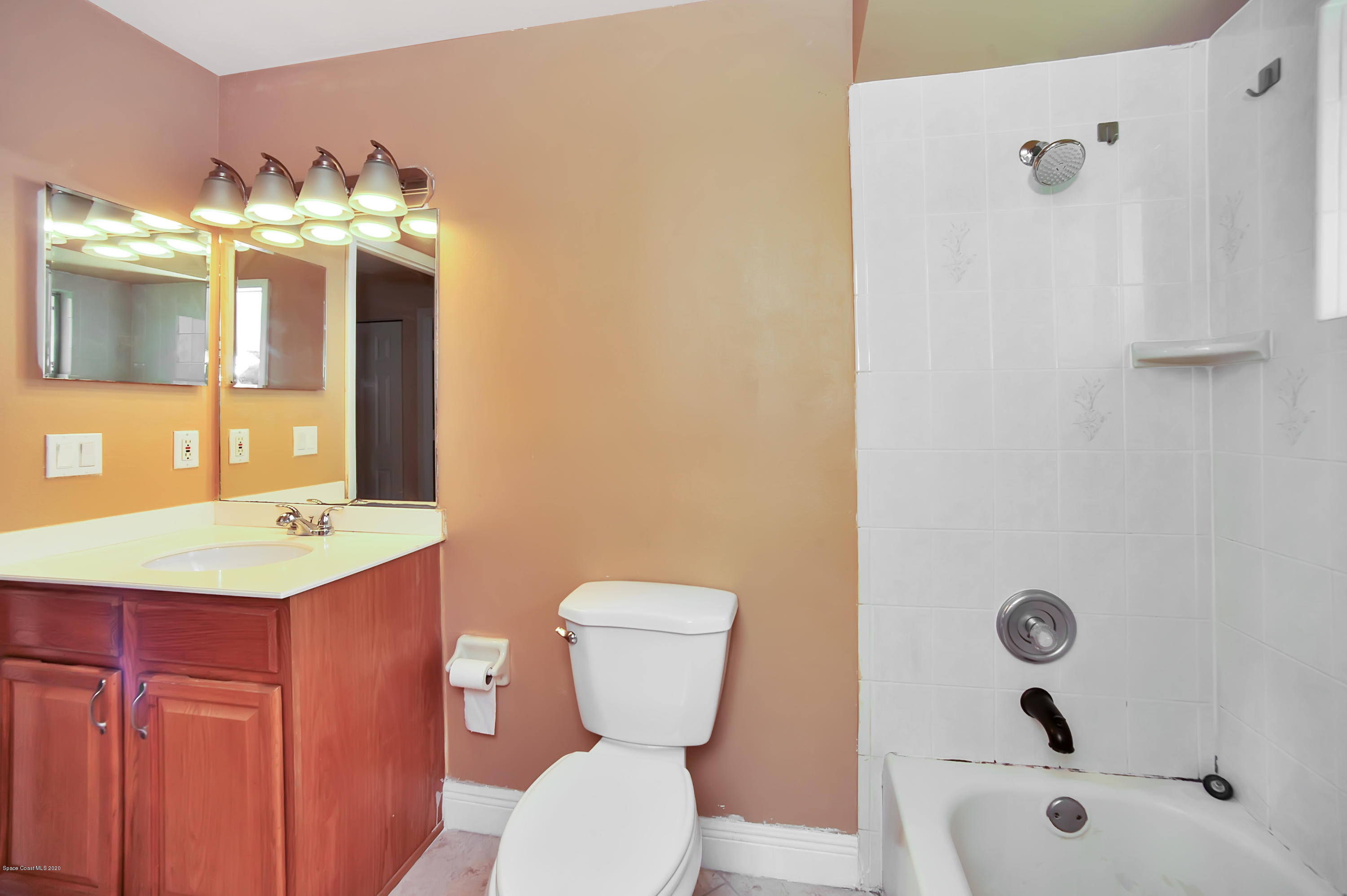 746 Ridge Club Drive, Unit 56 Melbourne, FL 32934 - Photo 8 of 16 REW_9025