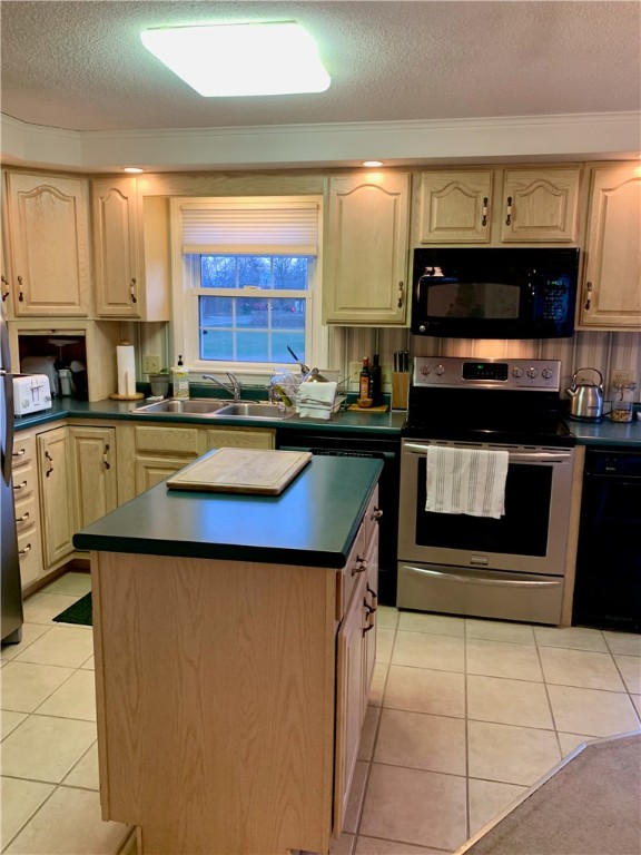 4 Chretien Drive Little Compton, RI 02837 - Photo 6 of 33 Gallery Image 6