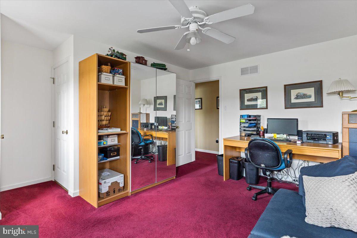 2507 New Hanover Square Road Gilbertsville, PA 19525 - Photo 27 of 38