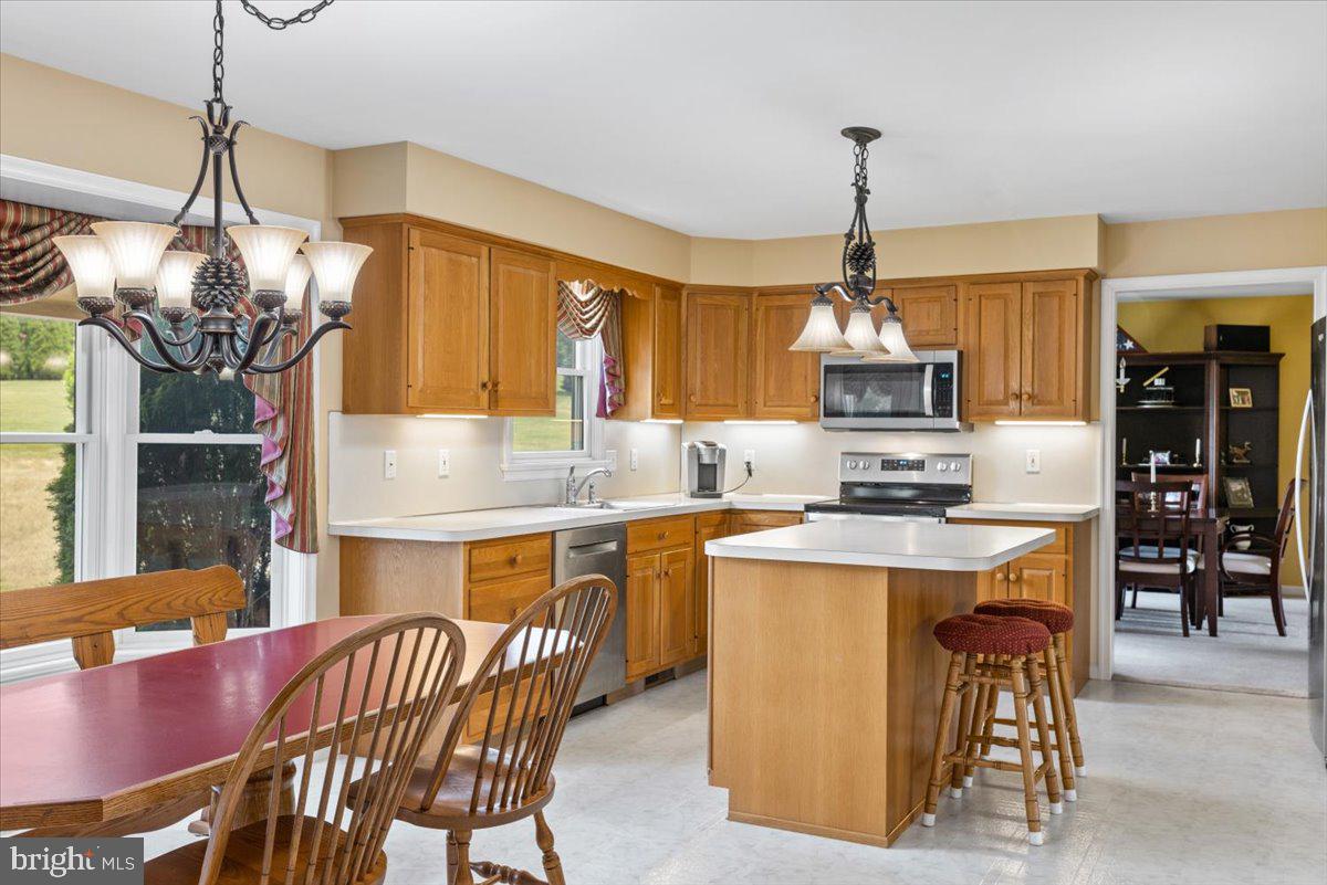 2507 New Hanover Square Road Gilbertsville, PA 19525 - Photo 6 of 38