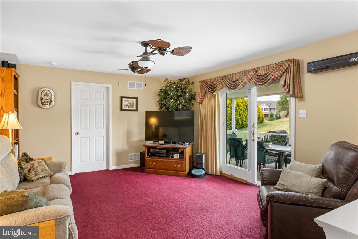 2507 New Hanover Square Road Gilbertsville, PA 19525 - Photo 7 of 38