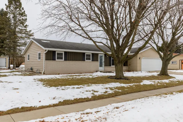 $305,000 | 4412 Just Court, Manitowoc, WI 54220