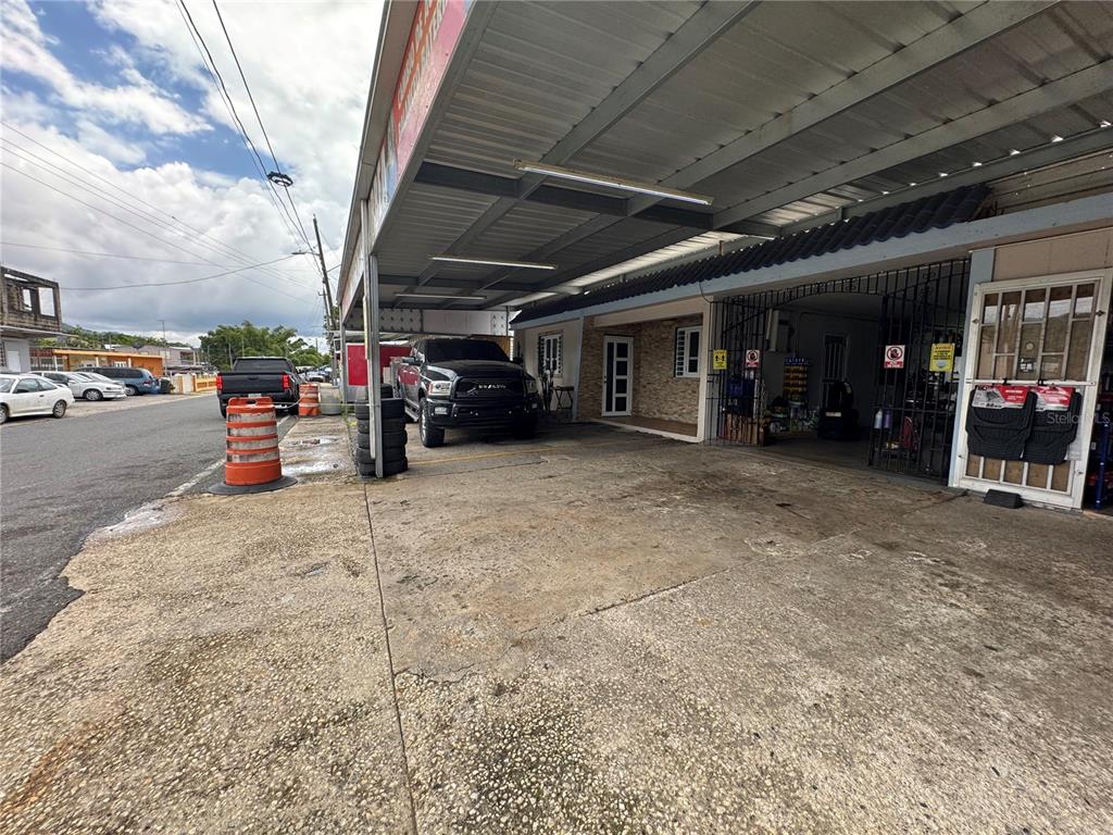140 Km 38.9 Utuado, Utuado 00641 - Photo 21 of 55 a view of a storage room