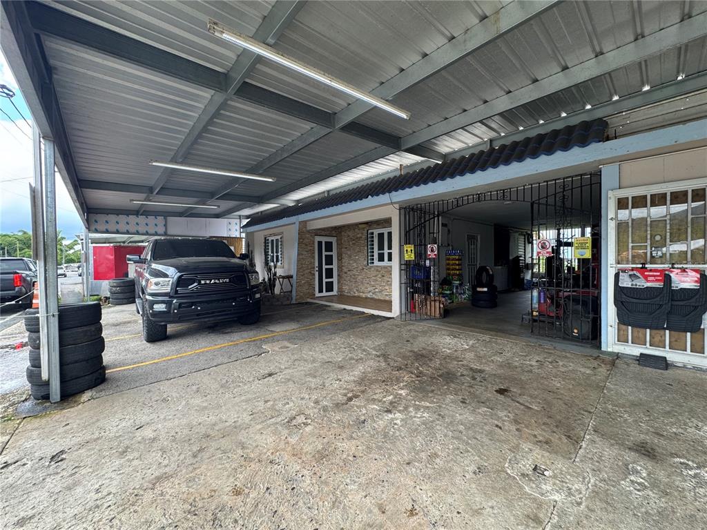 140 Km 38.9 Utuado, Utuado 00641 - Photo 5 of 55