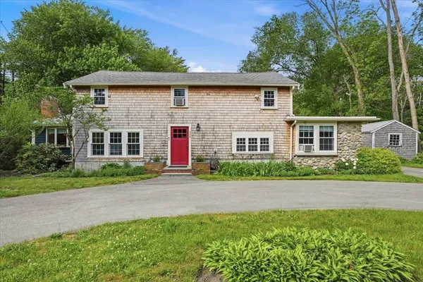 $600,000 | 354 High Street, Pembroke, MA 02359