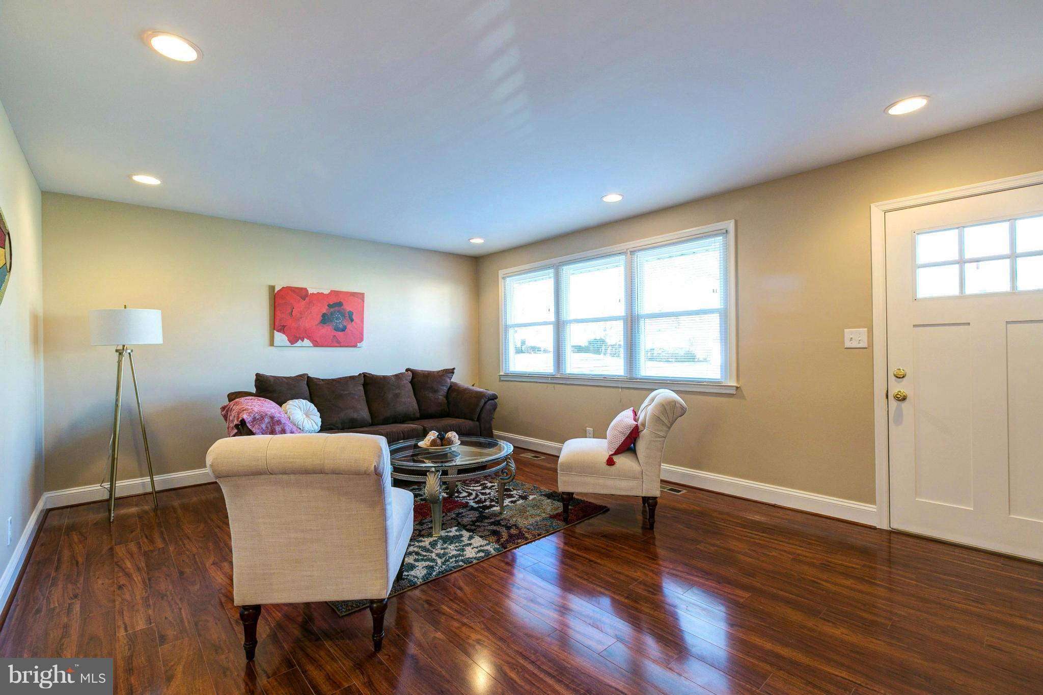 8539 Lucerne Road Randallstown, MD 21133 - Photo 2 of 30 Living Room