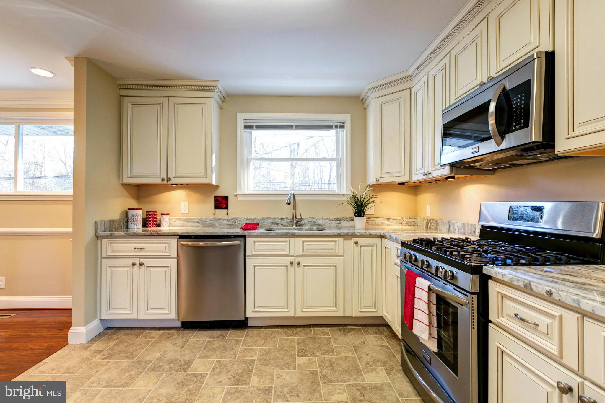 8539 Lucerne Road Randallstown, MD 21133 - Photo 9 of 30 Kitchen