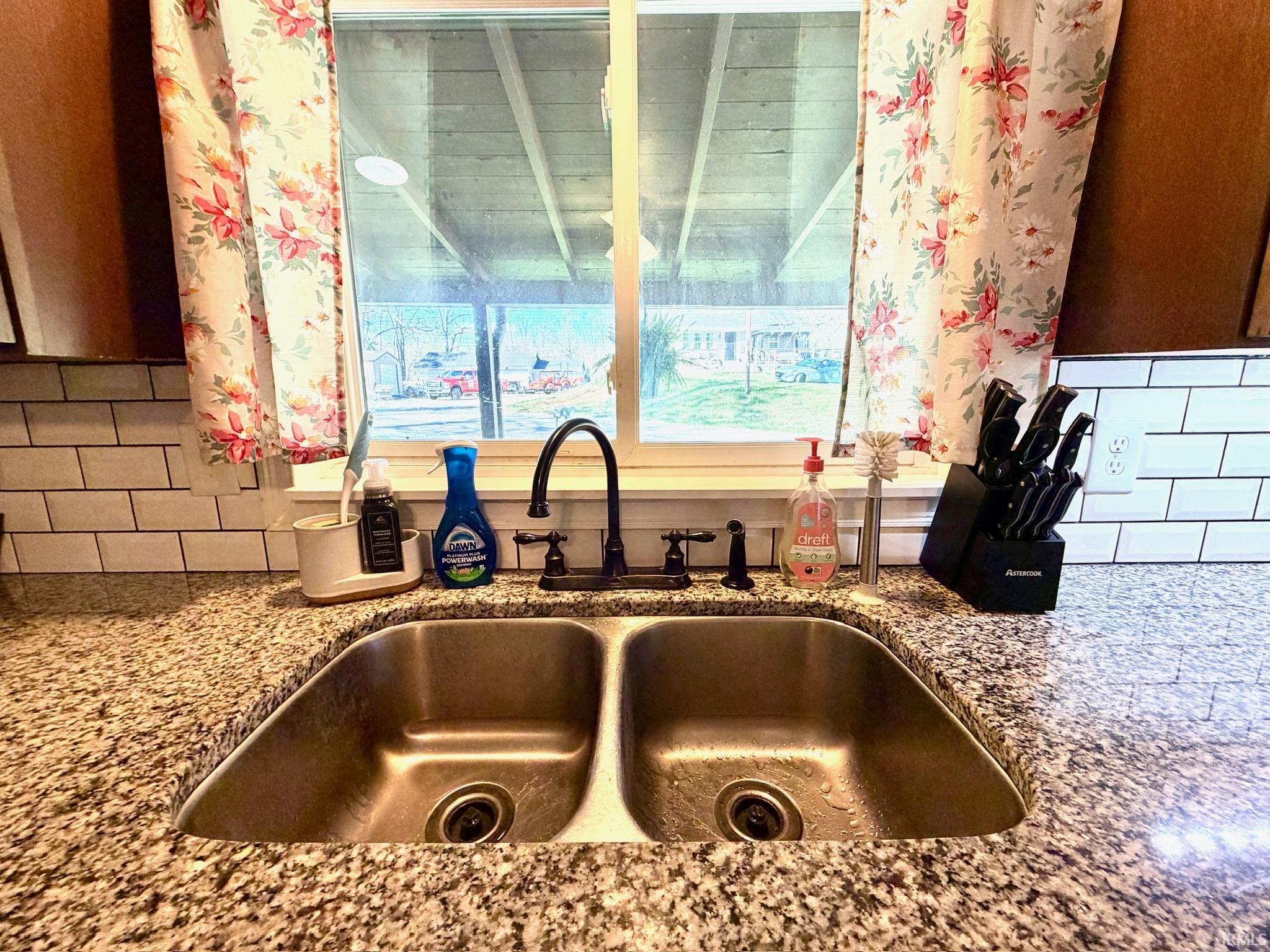 702 Pinhook Road Bedford, IN 47421 - Photo 17 of 36