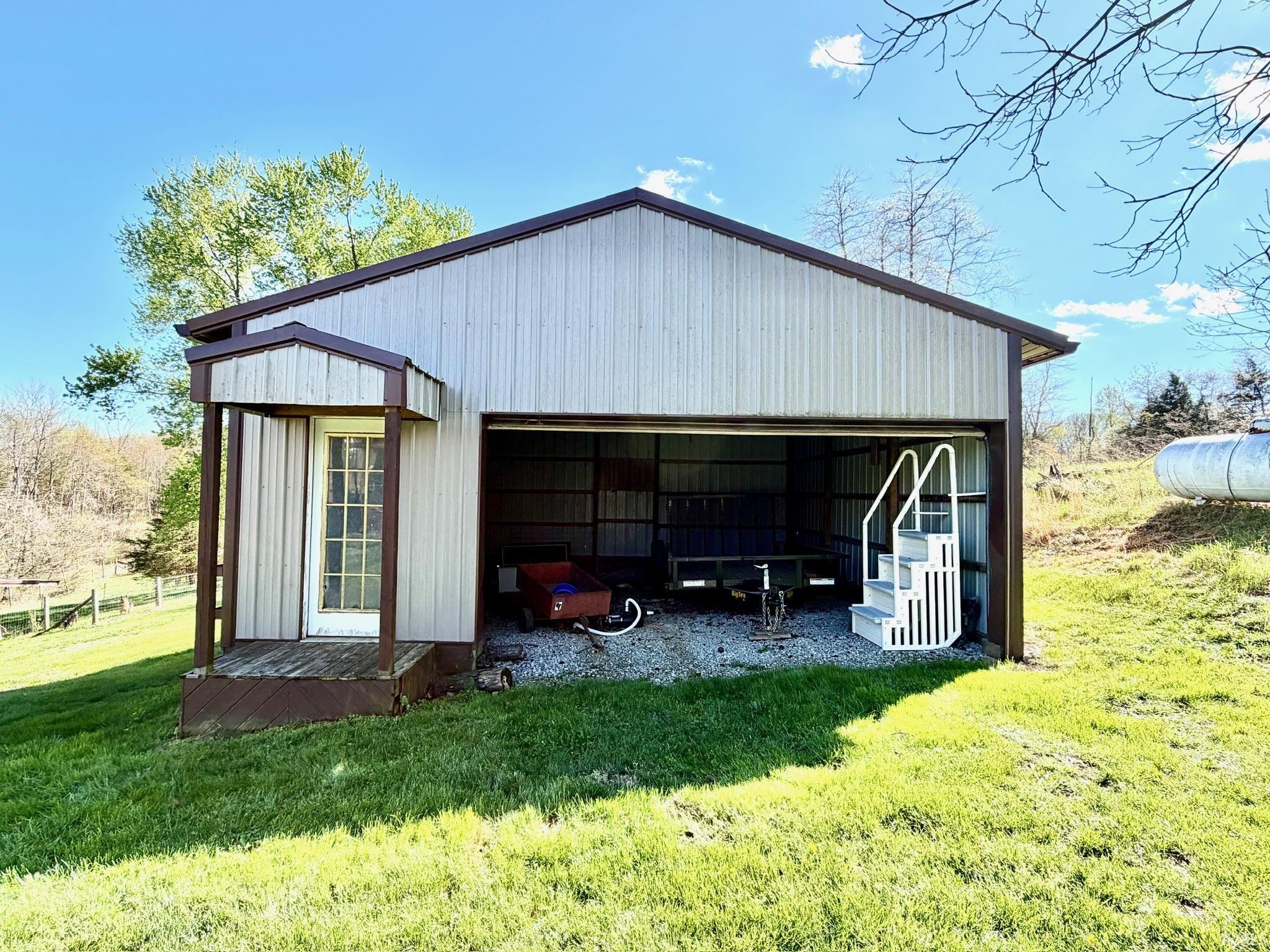 702 Pinhook Road Bedford, IN 47421 - Photo 5 of 36